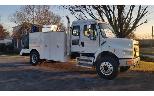 2010 Freightliner Business Class M2 Mechanics Truck For Sale In Howe, Indiana 46746
