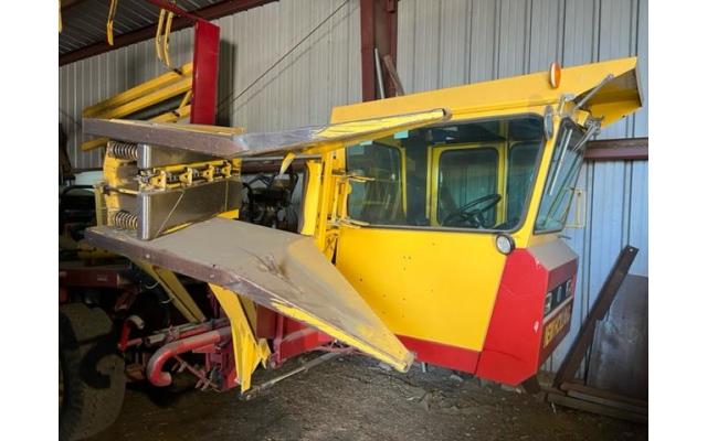 New Holland 1095 Bale Wagon Package Deal For Sale In Cranbury, New Jersey 08512