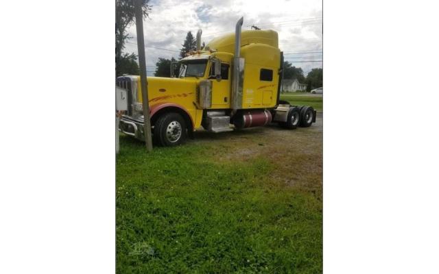 2010 Peterbilt 389 Semi-Tractor For Sale In Cranberry Township, Pennsylvania 16066