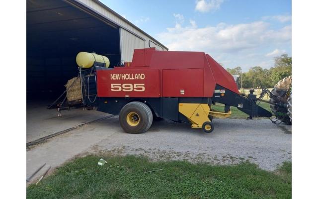 New Holland 595 Baler for Sale In Ava, Illinois 62907