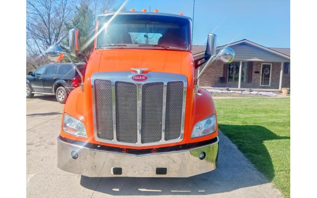 2017 Peterbilt 579 Day Cab Truck For Sale In Jasper, Indiana 47546