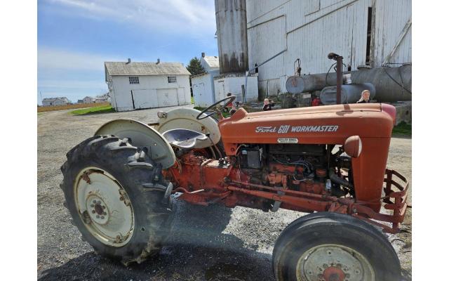 Ford 601 Workmaster Tractor for Sale In New Holland, Pennsylvania 17557