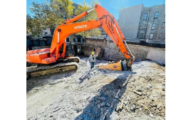 2008 Hitachi EX300LC Excavator For Sale In Hewlett, New York 11557