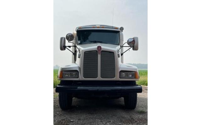 2005 Kenworth T600 Semi Tractor For Sale In Fort Wayne, Indiana 46815