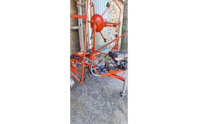 Kuhn GF452 4 Star Tedder for sale in Gap, Pennsylvania 17527