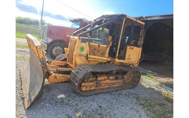 2004 Dressta TD8H Dozer For Sale In Pittsfield, Illinois 62363