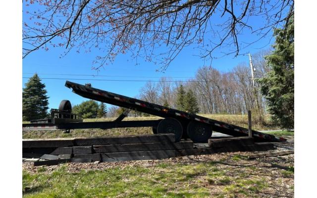 2022 PJ Trailers T8222 Tilt-Bed Trailer For Sale In Newmanstown Pennsylvania 17073