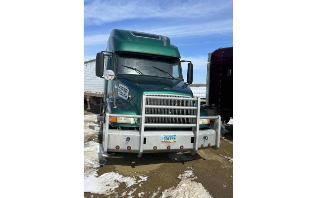 2000 Volvo Semi-Tractor For Sale In Carson, North Dakota 58529