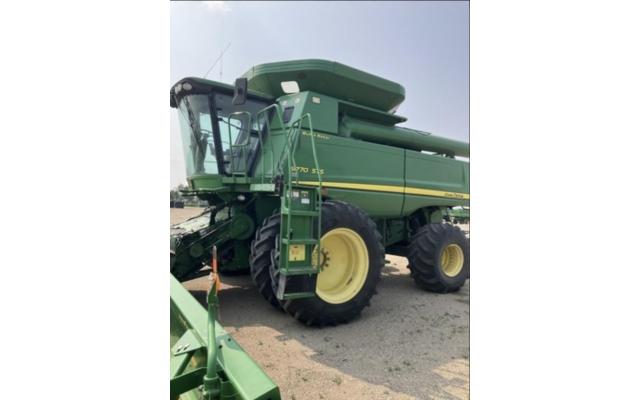 2009 John Deere 9770 STS Combine For Sale In Lansford, North Dakota 58750