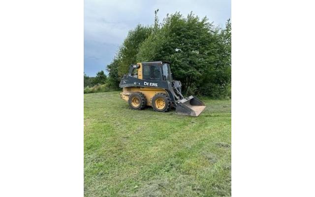 John Deere 320E Skid Steer Loader For Sale In Lublin, Wisconsin 54447