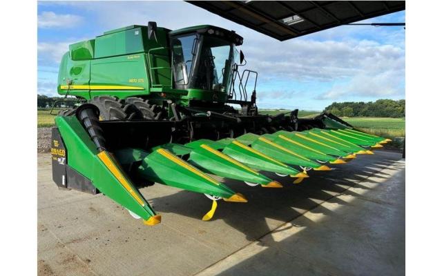 2015 Drago Series II Folding Corn Head For Sale In Wallingford, Iowa 51365