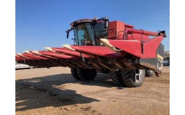 2014 Drago N12 Series II Corn Head For Sale In Norton, Kansas 67654