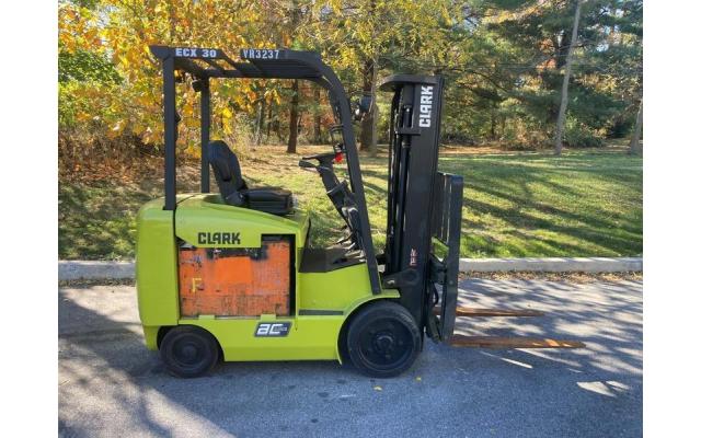 Clark ECX30 Forklift For Sale In Gap, Pennsylvania 17527