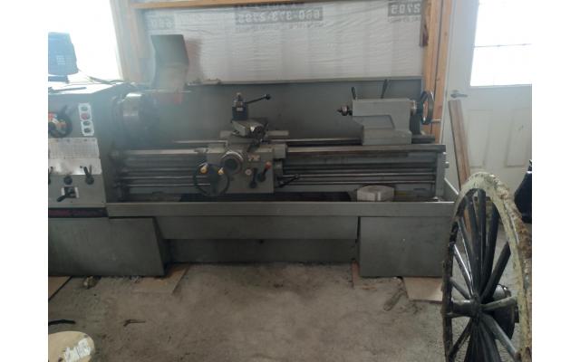 Clausing Colchester 17"x 60" lathe For Sale In Bethany, Missouri 64424
