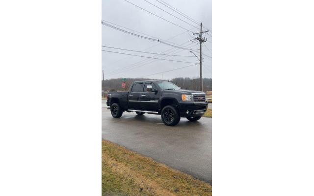 2012 GMC Sierra 2500HD Denali Pickup For Sale In Emlenton, Pennsylvania 16373
