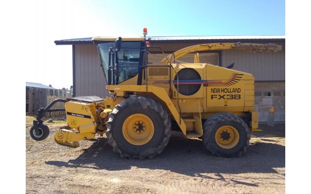 1998 New Holland FX38 Self Propelled Forage Harvester For Sale In Middleburg, Pennsylvania 17842