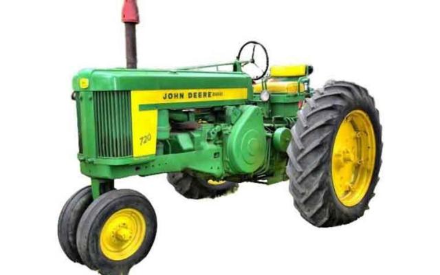 John Deere 720 Tractor with Loader For Sale In Shinglehouse, Pennsylvania 16748