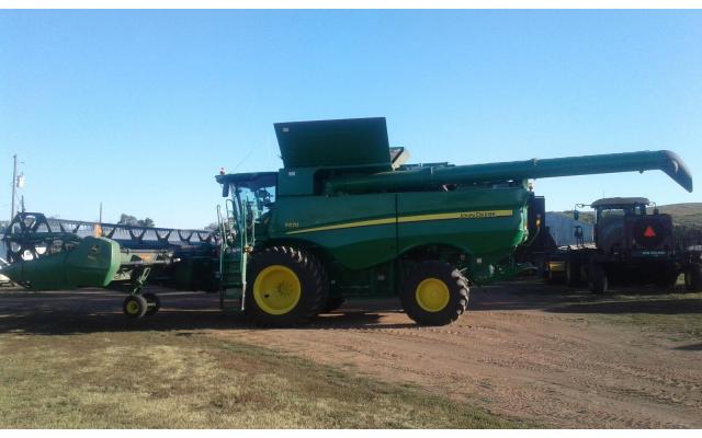 2016 John Deere S670 Combine – Field Ready & Loaded! For Sale In New England, North Dakota 58647