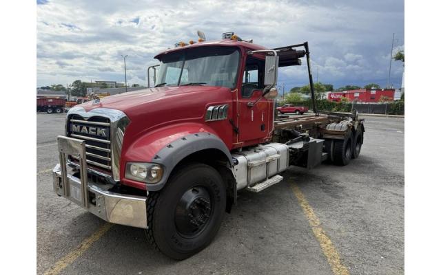 2012 Mack Granite GU713 Roll-Off Truck For Sale In Santa Barbara, California 93111