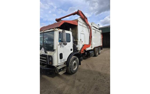 2014 Mack MRU613 CNG Front Load Truck – For Sale in Edmonton, Alberta, Canada T4X 0N2