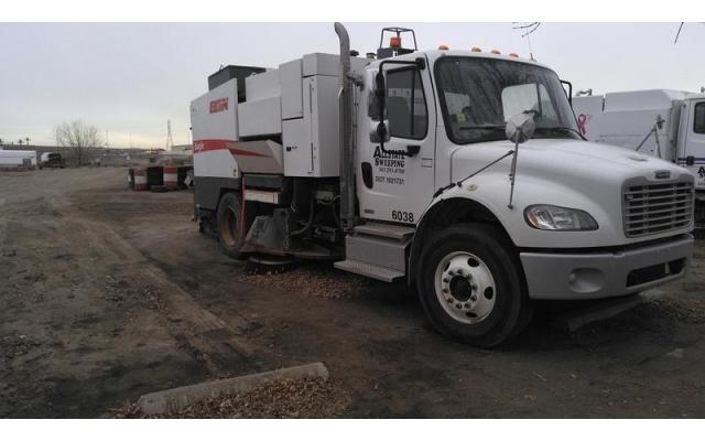 2011 Elgin Eagle Waterless Street Sweeper