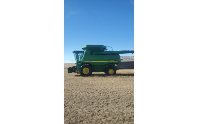 2004 John Deere 9860 STS Combine For Sale