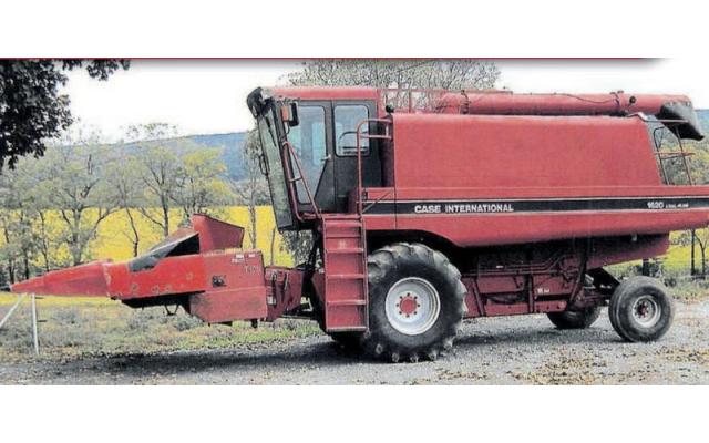 For Sale: 1991 Case IH 1620 Combine – Low Hours, Field-Read