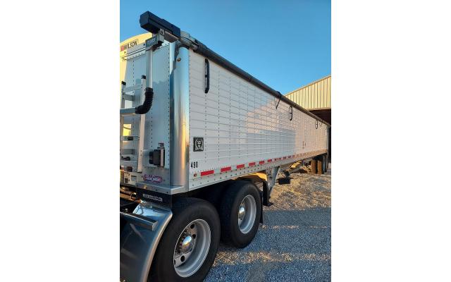 For Sale: 2015 Wilson Hopper Trailer