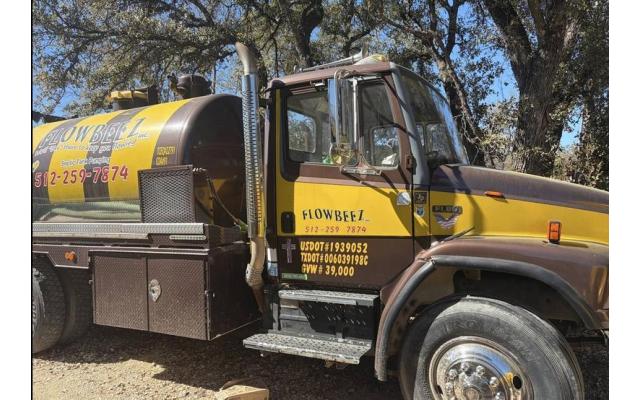 1994 Freightliner FL80 Tank Truck For Sale In Leander, Texas 78641
