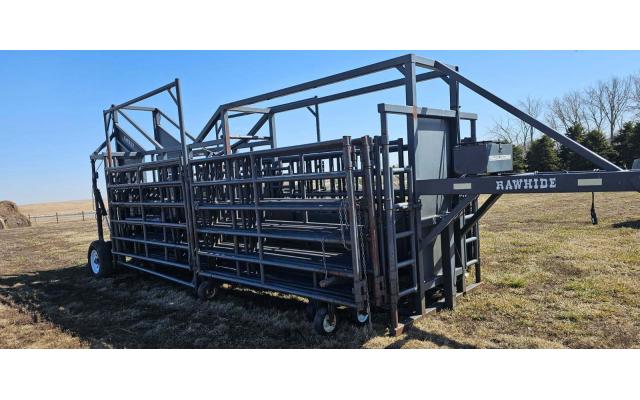 Rawhide Super Large Capacity Portable Corral – Hydraulic Lift – Ashley, North Dakota 58413