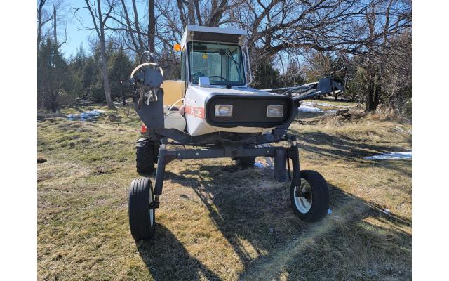 Melroe 220 Spray Coupe – For Sale In Isabelle, SD 57633