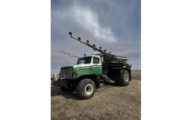 1994 Loral Turbo Easy Rider 2700 Sprayer