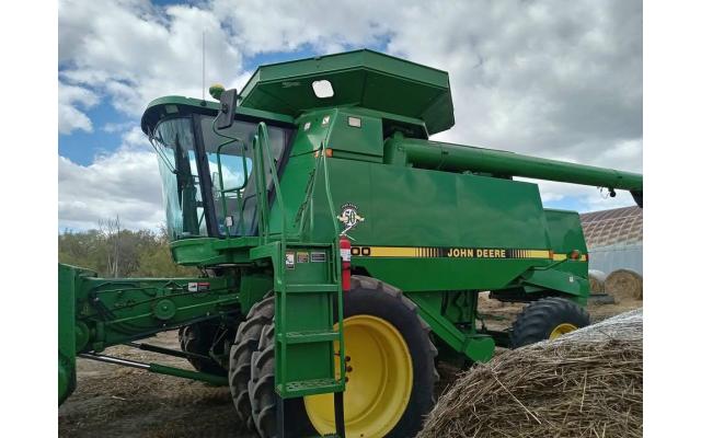 1997 John Deere 9600 Combine For Sale Paynesville, Minnesota 56362