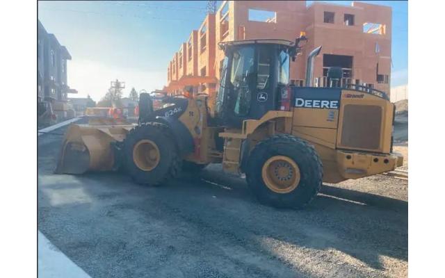 John Deere & JLG Package Deal