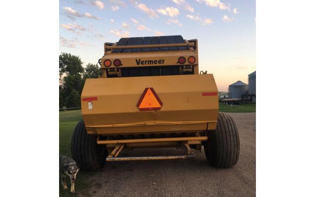 2005 Vermeer 605M Baler for Sale In Cooperstown, North Dakota 58425