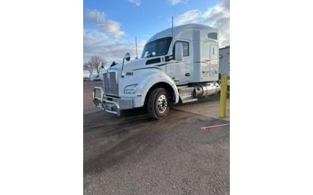 2018 Kenworth T880 Semi Tractor For sale in Sioux Falls, South Dakota 57108