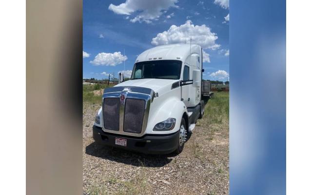 2015 Kenworth T680 Semi Tractor For Sale in Colorado Springs, Colorado 80908