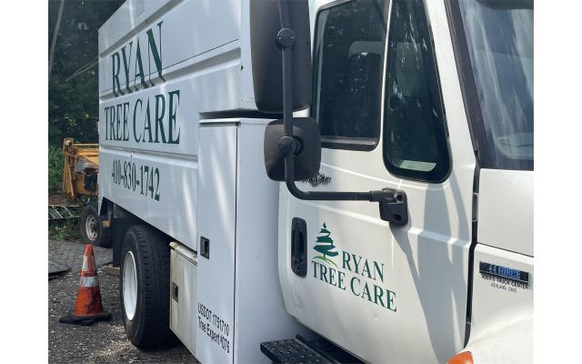 2009 International Durastar 4300 Chipper Truck For Sale In Hampstead, Maryland 21074