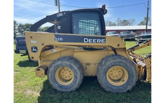 2010 John Deere Skid Steer Loader For Sale in Steele, North Dakota 58482