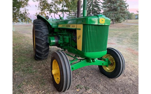 1957 John Deere 820 w/Gasoline Pony Motor Tractor For Sale In Saskatoon, Saskatchewan S7K 6H9