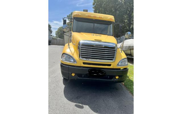 2005 Freightliner Century 112 Semi-Tractor For Sale In Ruther Glen, Virginia 22546
