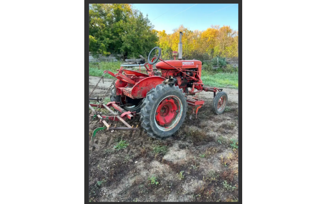 Farm All A RowCrop Tractor For Sale In Dauphin, Manitoba Canada R7N2T9