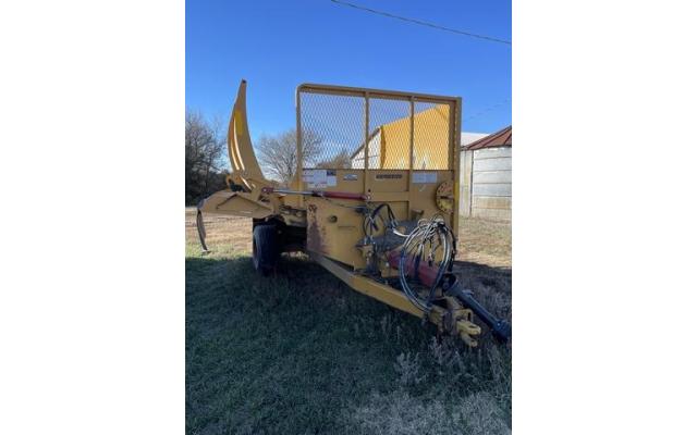 Haybuster 2660 Baler Processor For Sale In Gypsum, Kansas 67448