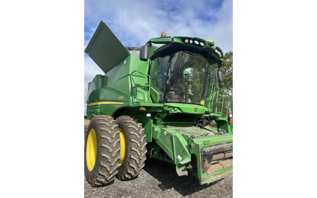 2014 John Deere S660 Combine For Sale in Chardon, Ohio 44024