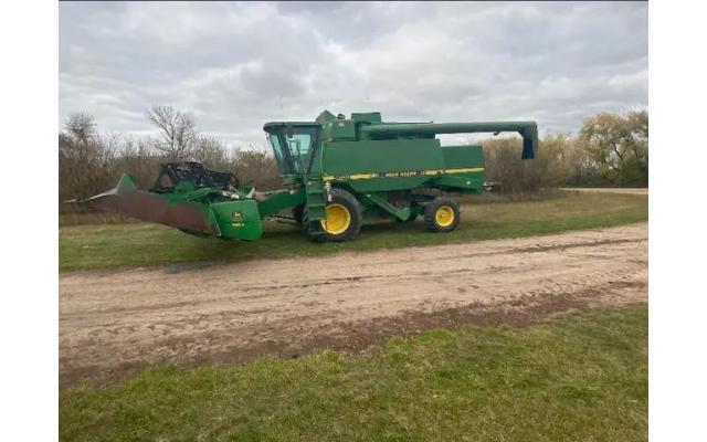 1996 John Deere 9600 Combine For Sale in Goodlands, Manitoba, Canada R0M 0R0