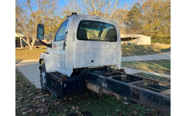 2005 Chevrolet 7500 Cab Chassis Truck For Sale In Vicksburg, Mississippi 39183