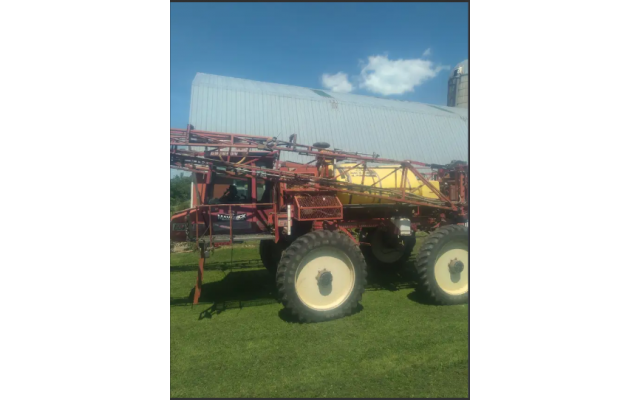 1998 Gregson Maverick 110 Self-Propelled Sprayer for Sale In Ottawa, Ontario, Canada K0A 2T0
