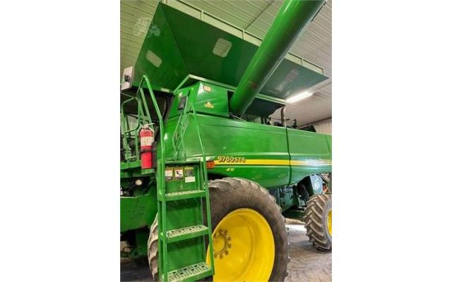2004 John Deere 9760 STS Combine For Sale In Duncombe, Iowa 50532