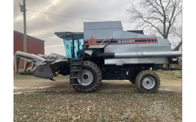 1996 Gleaner R62 Combine For Sale In Howard, Ohio 43028