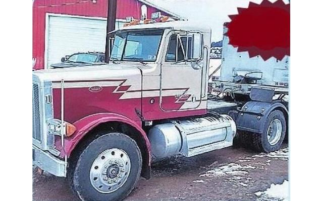 2002 Peterbilt 379 Day Cab Truck For Sale In Sybertsville, Pennsylvania 18249